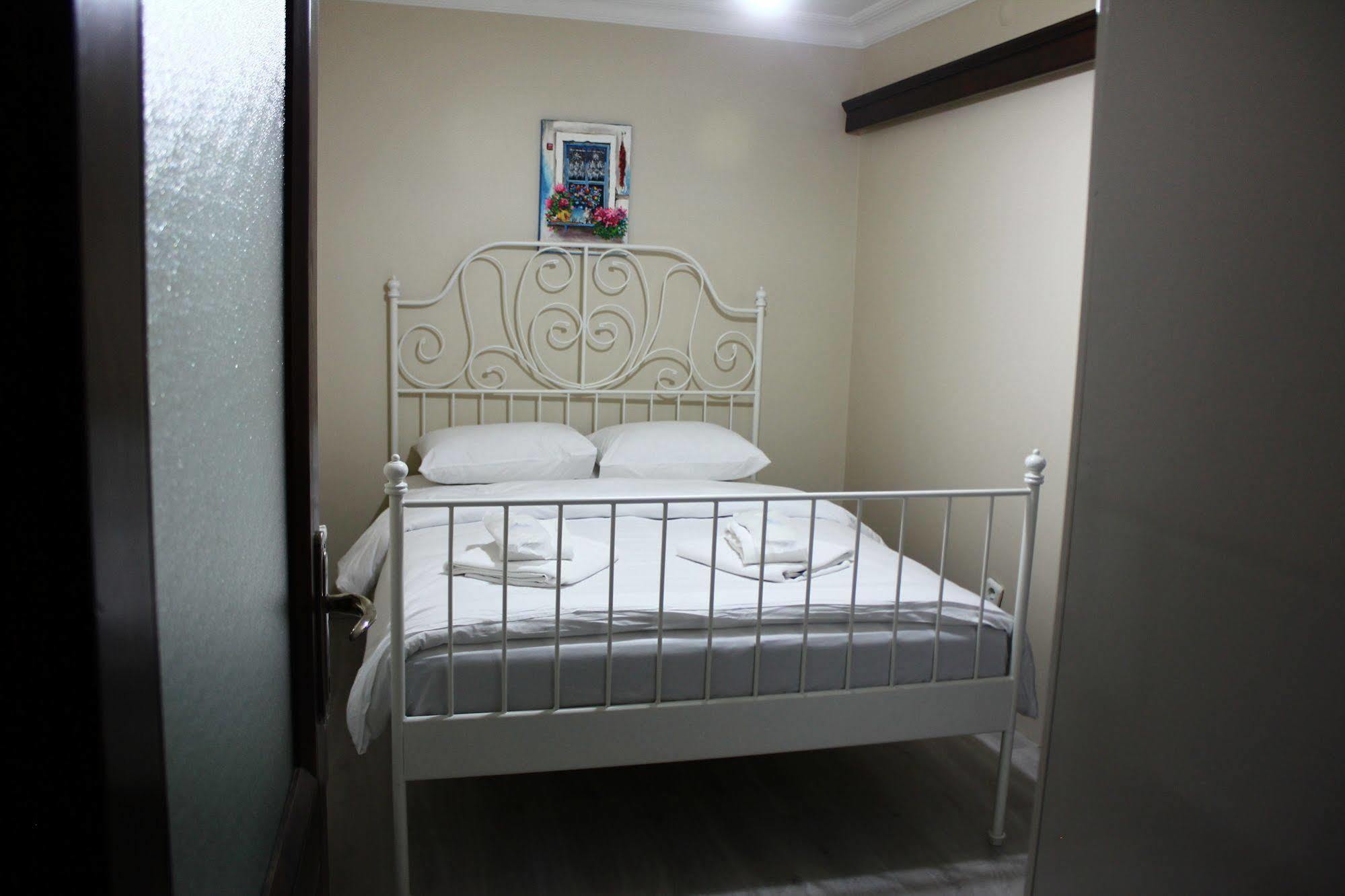 Bueyuekada Apart Hotel - Yeni Apart Адалар Экстерьер фото