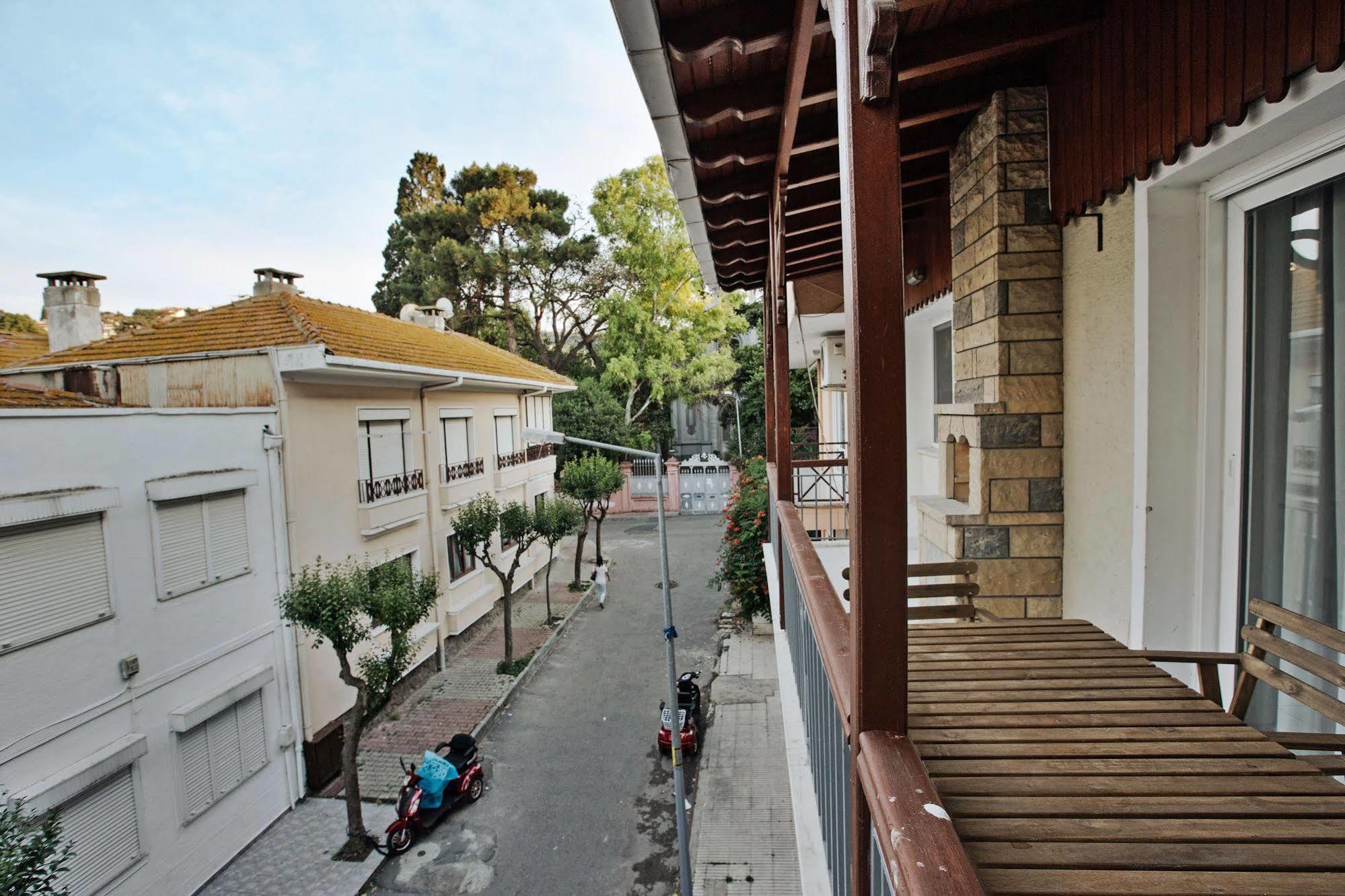 Bueyuekada Apart Hotel - Yeni Apart Адалар Экстерьер фото